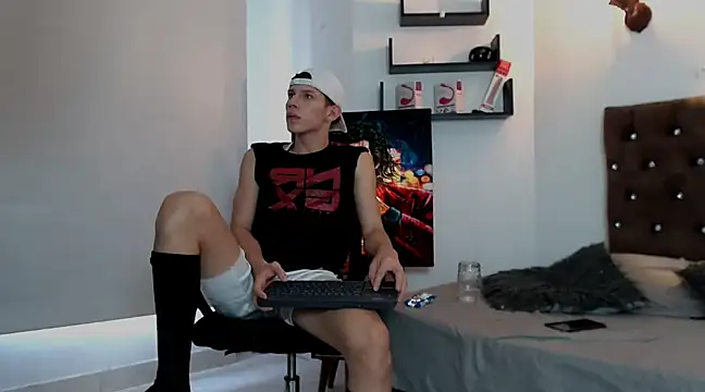 flowers18 online show from January 24, 9:26 pm