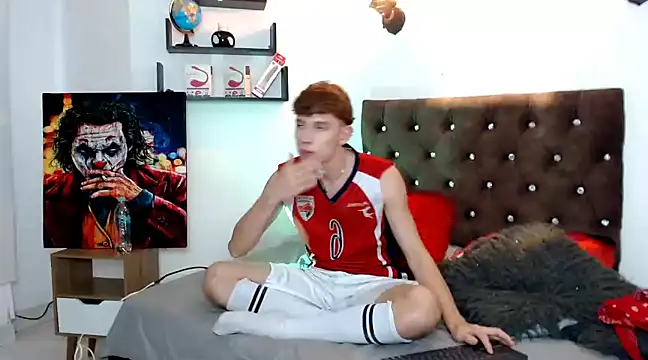 flowers18 online show from February 10, 9:15 pm