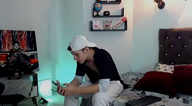 flowers18 online show from March 18, 1:32 am