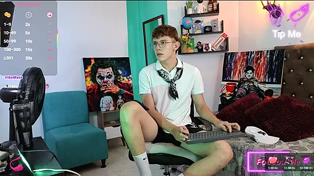 flowers18 online show from October 7, 9:56 pm