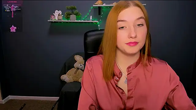 Snapshot of daisy_candy chatting on December 9, 10:20 pm daisy candy online show from December 9, 10:20 pm