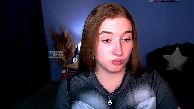 Snapshot of daisy_candy chatting on December 25, 2:25 am daisy candy online show from December 25, 2:25 am