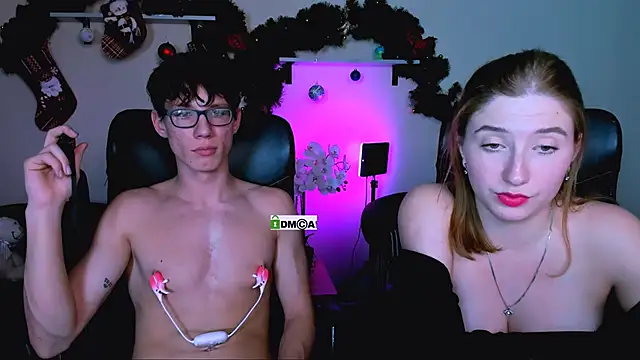 Snapshot of daisy_candy chatting on January 10, 11:39 pm daisy candy online show from January 10, 11:39 pm