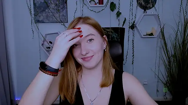 Snapshot of daisy_candy chatting on January 24, 11:56 pm daisy candy online show from January 24, 11:56 pm