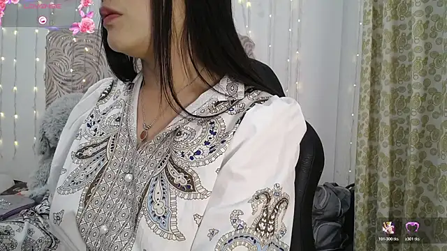 Snapshot of shantala_krisha chatting on July 8, 11:48 am shantala krisha online show from July 8, 11:48 am