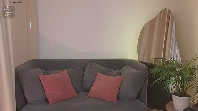 Curly Moon online show from March 3, 7:03 am