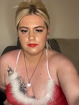 Blondiee3088 online show from December 22, 7:21 pm