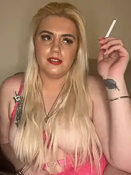 Blondiee3088 online show from February 9, 7:19 pm