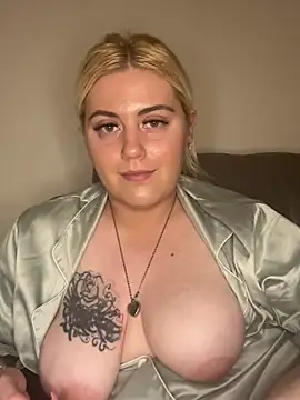 Blondiee3088 online show from February 13, 5:44 pm