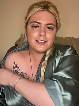 Blondiee3088 online show from February 25, 11:44 pm