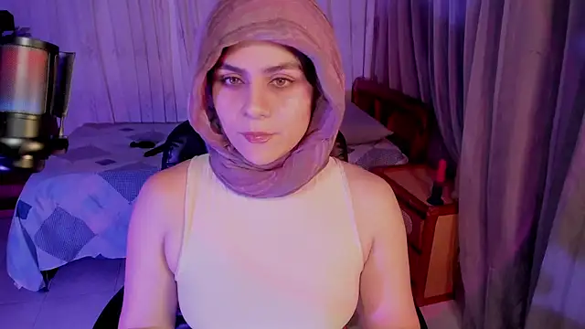 Snapshot of isabelacooperr chatting on May 22, 4:08 am isabelacooperr online show from May 22, 4:08 am