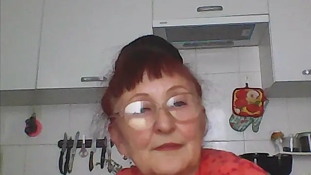 Snapshot of TanyaSweet634 chatting on July 1, 4:58 am TanyaSweet634 online show from July 1, 4:58 am