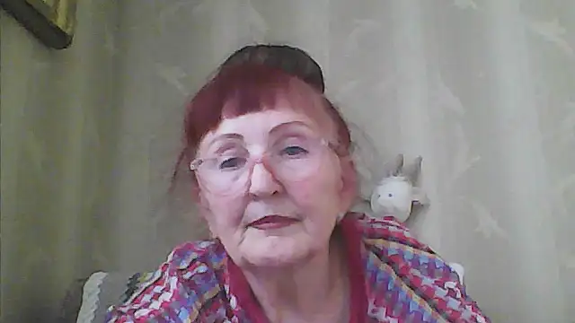Snapshot of TanyaSweet634 chatting on July 7, 6:47 am TanyaSweet634 online show from July 7, 6:47 am