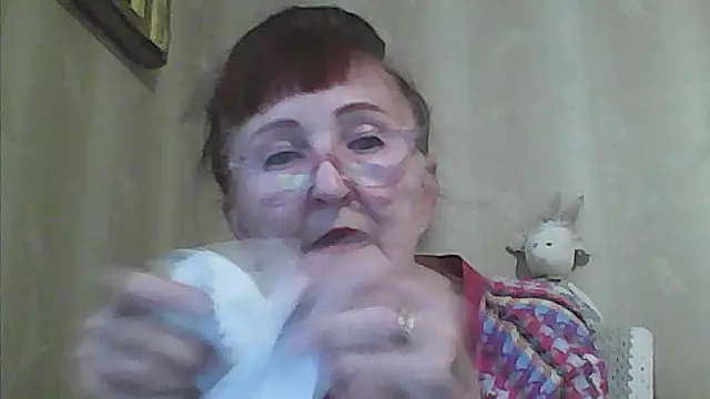 Snapshot of TanyaSweet634 chatting on July 10, 5:23 am TanyaSweet634 online show from July 10, 5:23 am