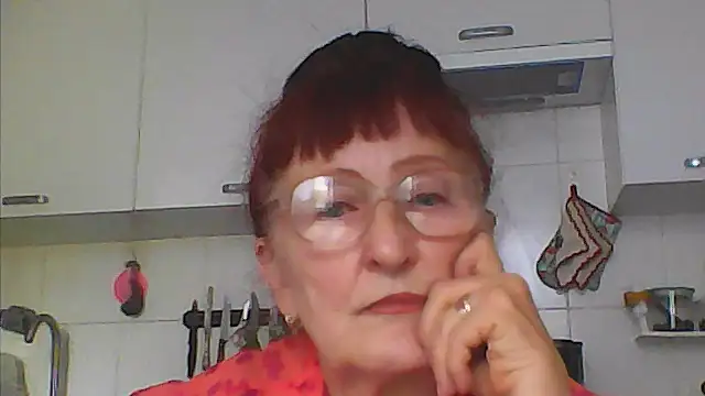 Snapshot of TanyaSweet634 chatting on July 16, 5:13 am TanyaSweet634 online show from July 16, 5:13 am