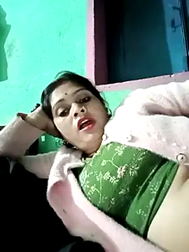 Snapshot of Chandni chatting on February 16, 8:44 pm Chandni online show from February 16, 8:44 pm