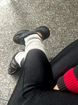 FeetVibe online show from October 7, 6:54 am