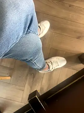 FeetVibe online show from October 14, 7:20 am