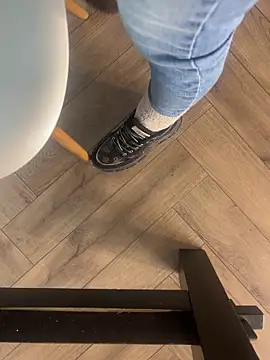 FeetVibe online show from October 15, 6:46 am