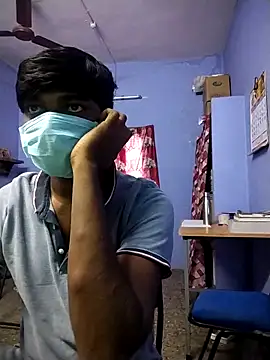 Snapshot of Tamilandteluguboy14 chatting on April 8, 11:54 am Tamilandteluguboy14 online show from April 8, 11:54 am