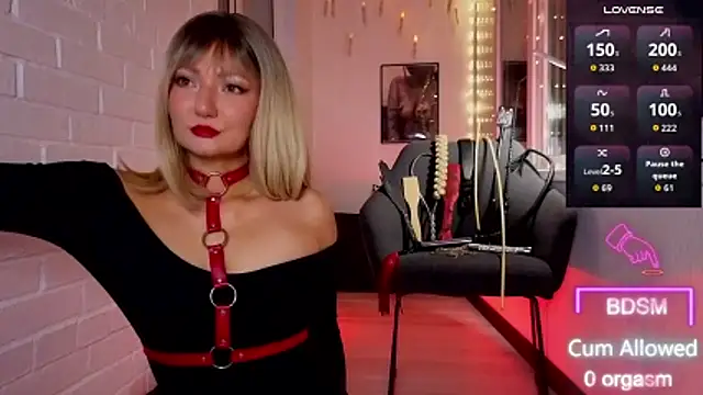 Sandralawrence online show from October 28, 9:28 pm