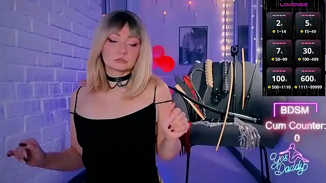 Sandralawrence online show from February 20, 9:48 pm