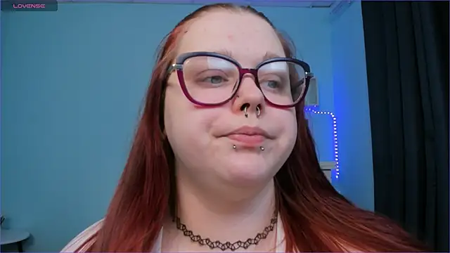 Snapshot of Crow_Diam0nd chatting on December 2, 4:42 am Crow Diam0nd online show from December 2, 4:42 am