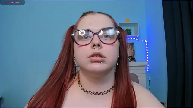 Snapshot of Crow_Diam0nd chatting on December 2, 10:50 am Crow Diam0nd online show from December 2, 10:50 am