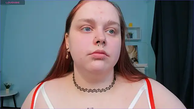 Snapshot of Crow_Diam0nd chatting on December 11, 4:28 am Crow Diam0nd online show from December 11, 4:28 am