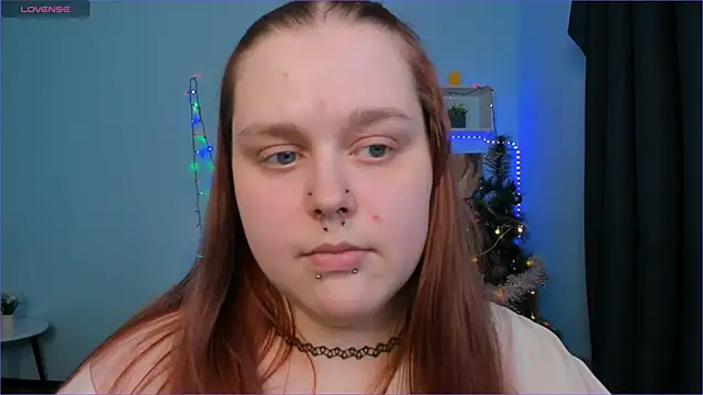 Snapshot of Crow_Diam0nd chatting on December 19, 10:45 am Crow Diam0nd online show from December 19, 10:45 am