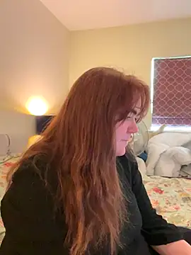 curvy-milf-abbie online show from December 3, 1:10 pm