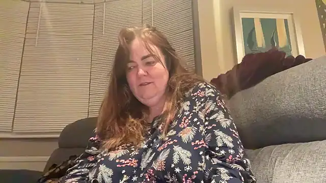 curvy-milf-abbie online show from February 18, 6:20 am