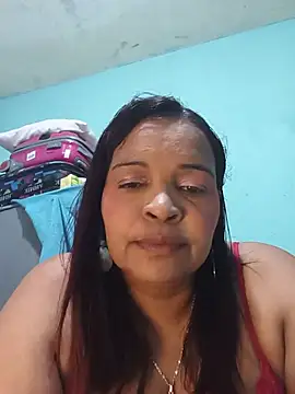 Snapshot of _violetta_- chatting on June 25, 12:54 am violetta - online show from June 25, 12:54 am
