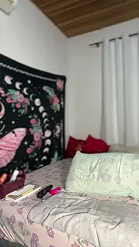 RuivaRaposinha online show from February 3, 7:52 pm