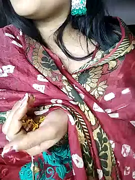 Snapshot of karishma chatting on January 3, 11:33 pm karishma online show from January 3, 11:33 pm