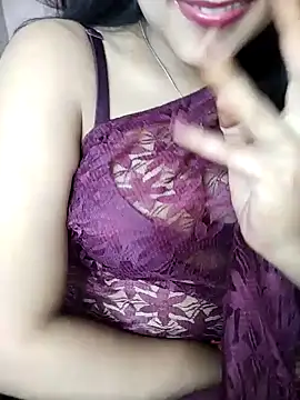 Snapshot of karishma chatting on January 7, 10:11 am karishma online show from January 7, 10:11 am