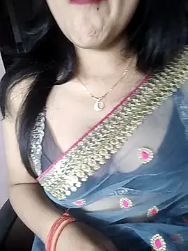 Snapshot of karishma chatting on February 5, 2:37 pm karishma online show from February 5, 2:37 pm