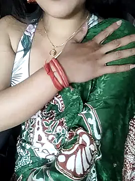 Snapshot of karishma chatting on February 10, 4:14 pm karishma online show from February 10, 4:14 pm