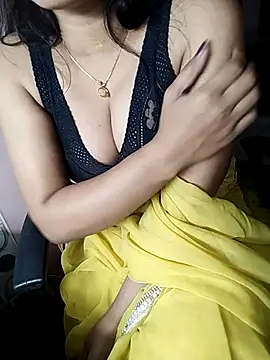 Snapshot of karishma chatting on February 20, 4:14 pm karishma online show from February 20, 4:14 pm