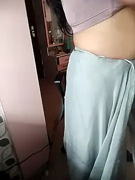 Snapshot of karishma chatting on March 20, 1:35 am karishma online show from March 20, 1:35 am