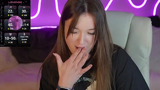 Snapshot of DonnaLustt chatting on November 4, 9:03 pm DonnaLustt online show from November 4, 9:03 pm