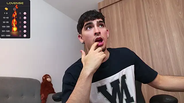 Snapshot of zenn_rush1 chatting on December 11, 7:46 pm zenn rush1 online show from December 11, 7:46 pm