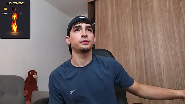 Snapshot of zenn_rush1 chatting on December 23, 12:30 pm zenn rush1 online show from December 23, 12:30 pm