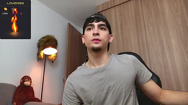 Snapshot of zenn_rush1 chatting on January 13, 12:35 pm zenn rush1 online show from January 13, 12:35 pm