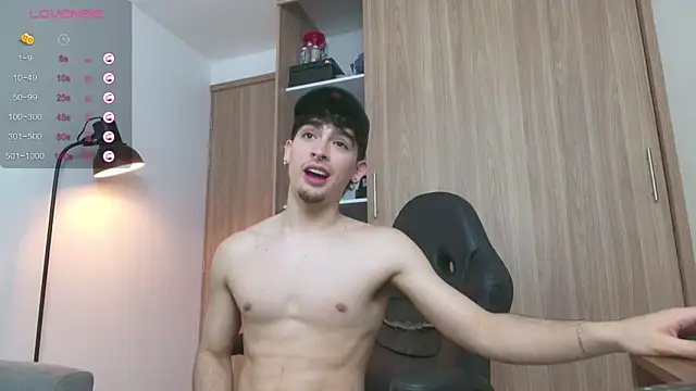 Snapshot of zenn_rush1 chatting on February 17, 4:37 pm zenn rush1 online show from February 17, 4:37 pm