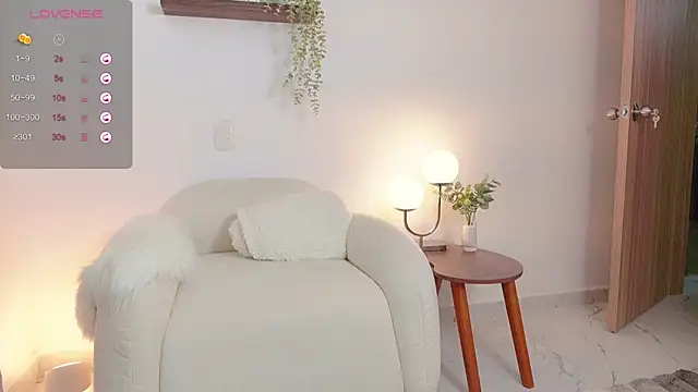 Snapshot of zenn_rush1 chatting on March 8, 1:36 pm zenn rush1 online show from March 8, 1:36 pm