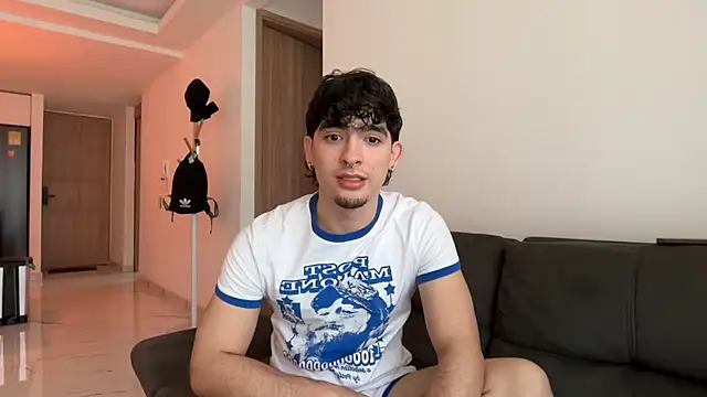 Snapshot of zenn_rush1 chatting on March 16, 1:37 pm zenn rush1 online show from March 16, 1:37 pm