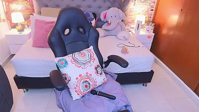 Snapshot of italy___boobs chatting on October 24, 4:36 pm italy   boobs online show from October 24, 4:36 pm