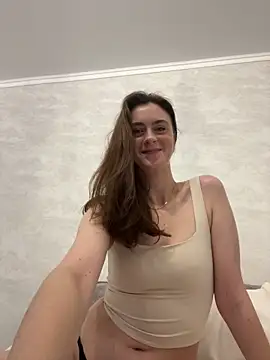 Snapshot of Miilania chatting on December 17, 6:35 am Miilania online show from December 17, 6:35 am