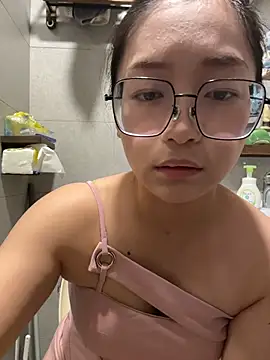 wt0314 online show from March 25, 2:23 pm